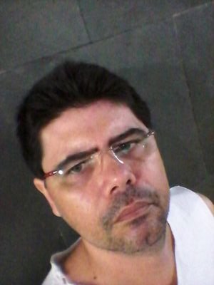 Motorista Executivo:
Aeroporto, Shows, Eventos, Passeios, Viagens executivas com segurança e conforto.