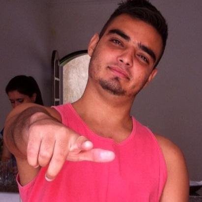 Quem me vê , me vê sorrindo e vai ser sempre assim