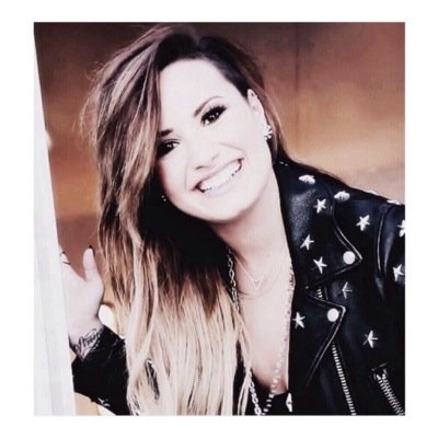 Dear @ddlovato , you make me smile, make me laugh, you've made me who I am today, make me happy, thank you for everything. Love! your Lovatic ♡♡!