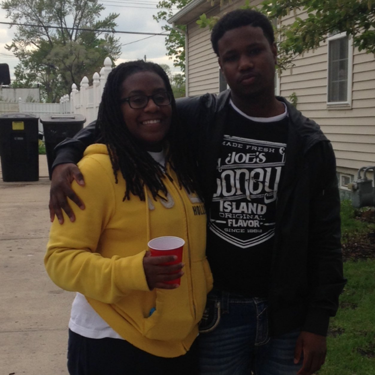 its a cohesive thang #bigdreams ❤️Rip mom free box #jets ✈westside may19th , watch cause i will get down