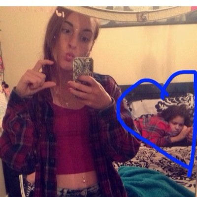 FOLLOW MY NEW TWITTER @ariellemh_