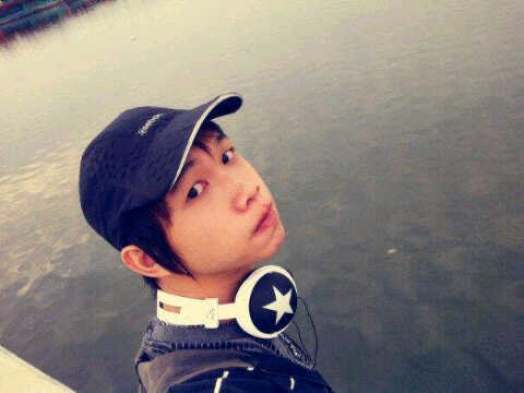 Hello Stalker ☺                                          •Ig : tan_yonathan                                •Path : tan yonathan