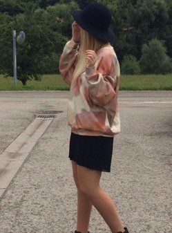 Fashion Blogger,Wati Soldat,Rap Music, Gourmande ,Thé Addict,Etudiante ✏️, Franc comtoise  !