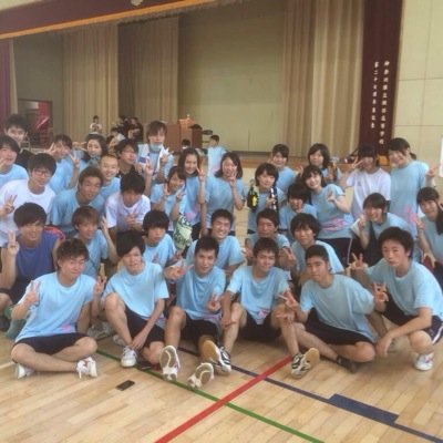 I want to be friends with people of foreign:) I studying English:D Disney.Music.Basketball