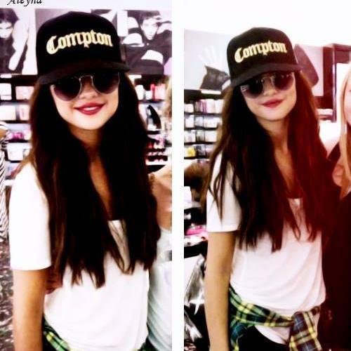 Forever Directioner.Lovatic.Selenator.Swiftes.Mahomies.