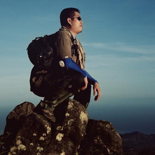 Mountaineer. Photographer @ https://t.co/JpCqBt07tx. Frustrated Chef. Athlete. Java is my First Language