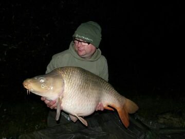 Ultra Mad Carp Angler, blogger, Wolves fan till I die, season ticket holder, Stan Cullis stand, aka north bank, big old school rock fan, big Guns n Roses fan.