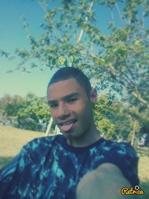 me chamo lucas dellamura da silva,tenho 17 anos,moro em são bernardo do campo bairro vila rosa,estou no srgundo ano do ensino médio,e faço supletivo...