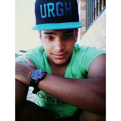 Esse Twitter é Oficial [recuse imitações], siga e divirta-se com a gente, todos os dias com várias frases de humor.