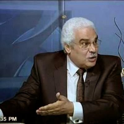 محام حر. يدافع عما يعتقد انه حق.