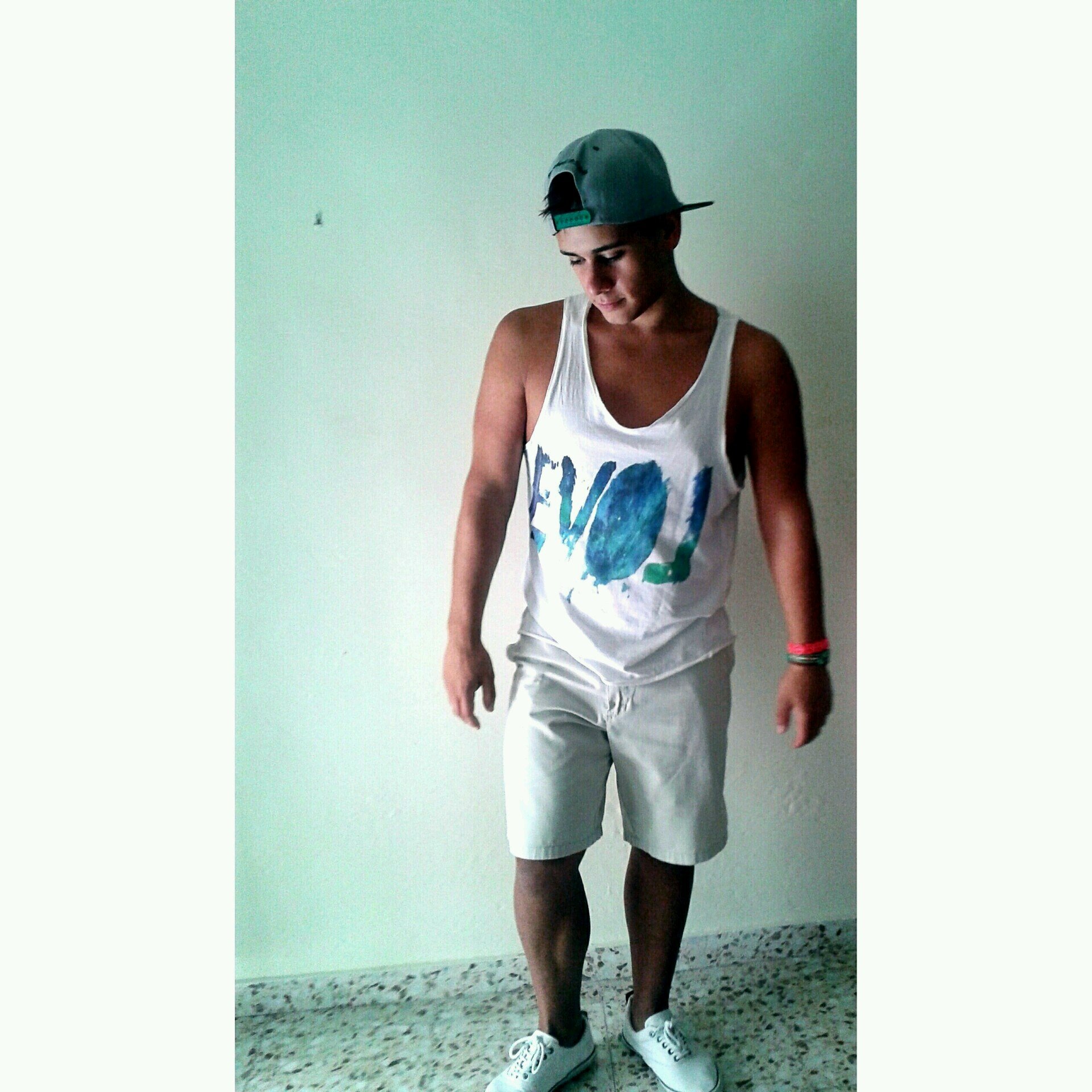 bboykilluz's profile picture. La apariencia es una máscara la cual usarás en ese baile donde todos estarán, y al igual que tú, tendrán su propia máscara//     Instagram: bboykilluz