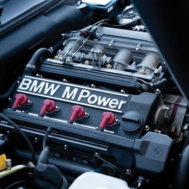 Racing is a state of mind, MPOWER como forma de vida. Lo que para algunos es chatarra para otros es su forma de vida.