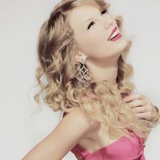 VOTE FOR TAYLOR. YOU'RE DUMB IF YOU WONT.