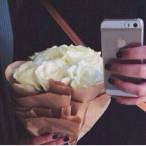 ‏فقيرة حظ .