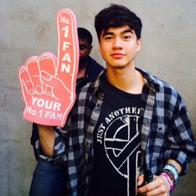 ♡ I wish that I could wake up with amnesia and forget about the stupid little things ♡