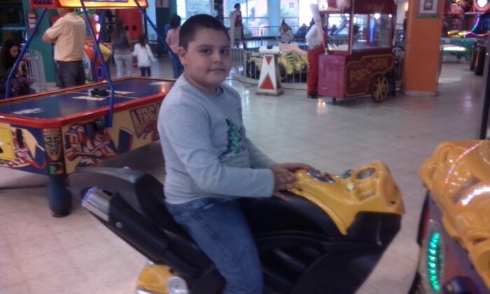 Lic. en Contabilidad; Catolico; Cerrista; Colorado y Feliz de mi Flia.¡¡