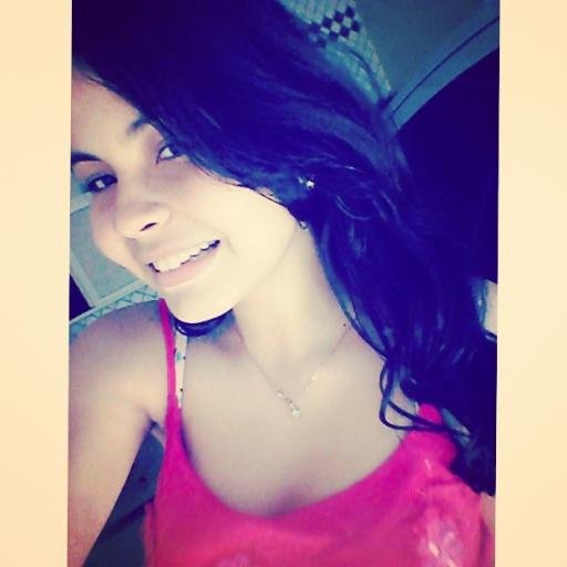 » De mil mαneirαs que eu sou,sei que uma delas vai te αgradar... vivo o presente, espero o futuro
e sincerαmente dαne-se o pαssαdo...♠♠