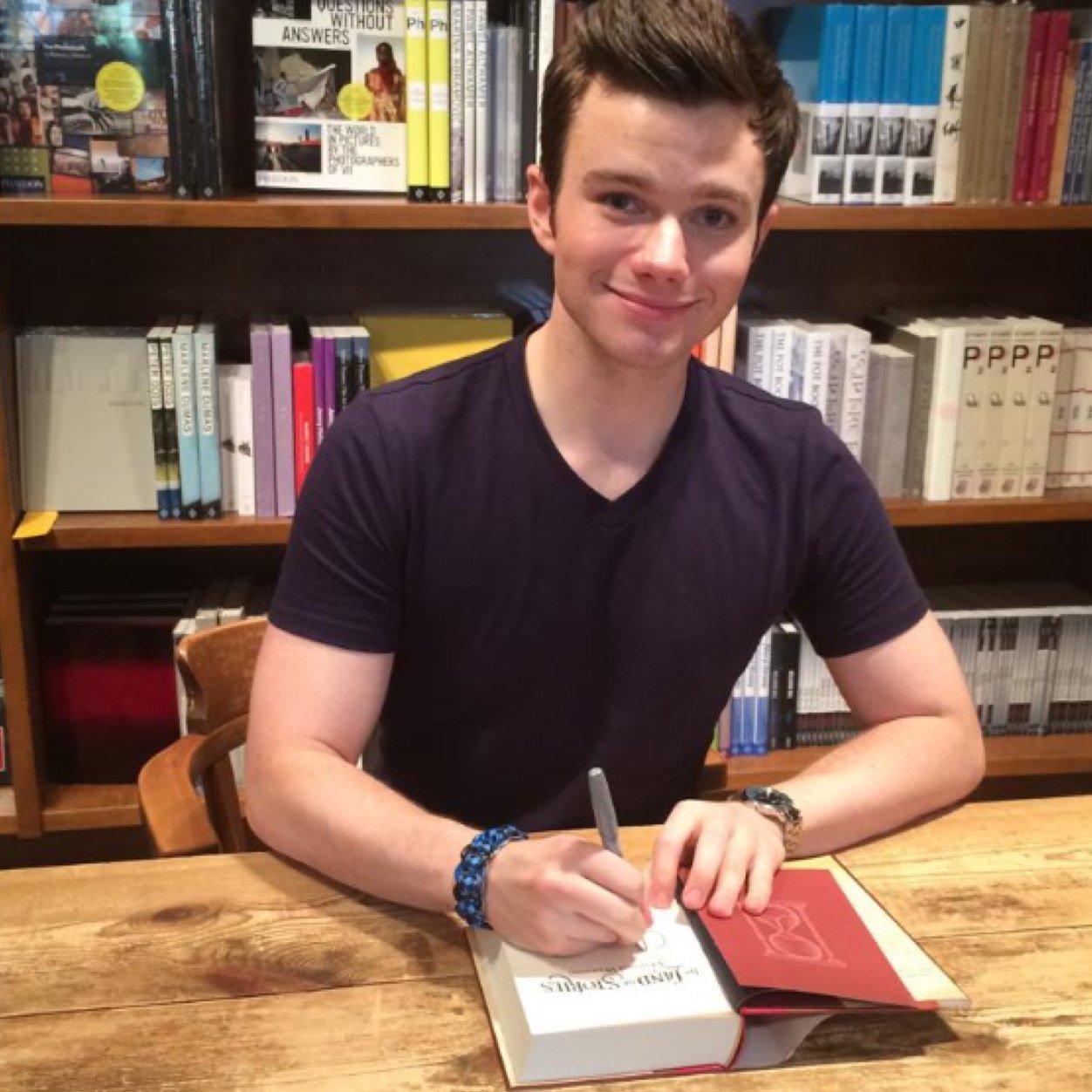 TLOS_CC's profile picture. Fan account of the best books ever: The Land Of Stories and written by the most talented author: Chris Colfer. Enjoy