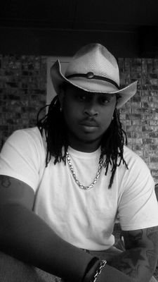 #TeamFather #marriedwithkidz #addictedtotattoos #DreadHead #Offshorebound #truemusique #Wherewordsfailmusiquespeaks
