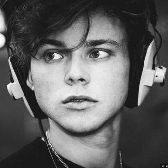 LoveMyPyjamas's profile picture. Hi, I'm Asia (Joanne) |16 |Directioner &  Vampette | in love with: 5SOS,  YMA6,  FOB, ATL, B182,  Green Day, Arctic Monkeys, Imagine Dragons, Guns n roses ♡