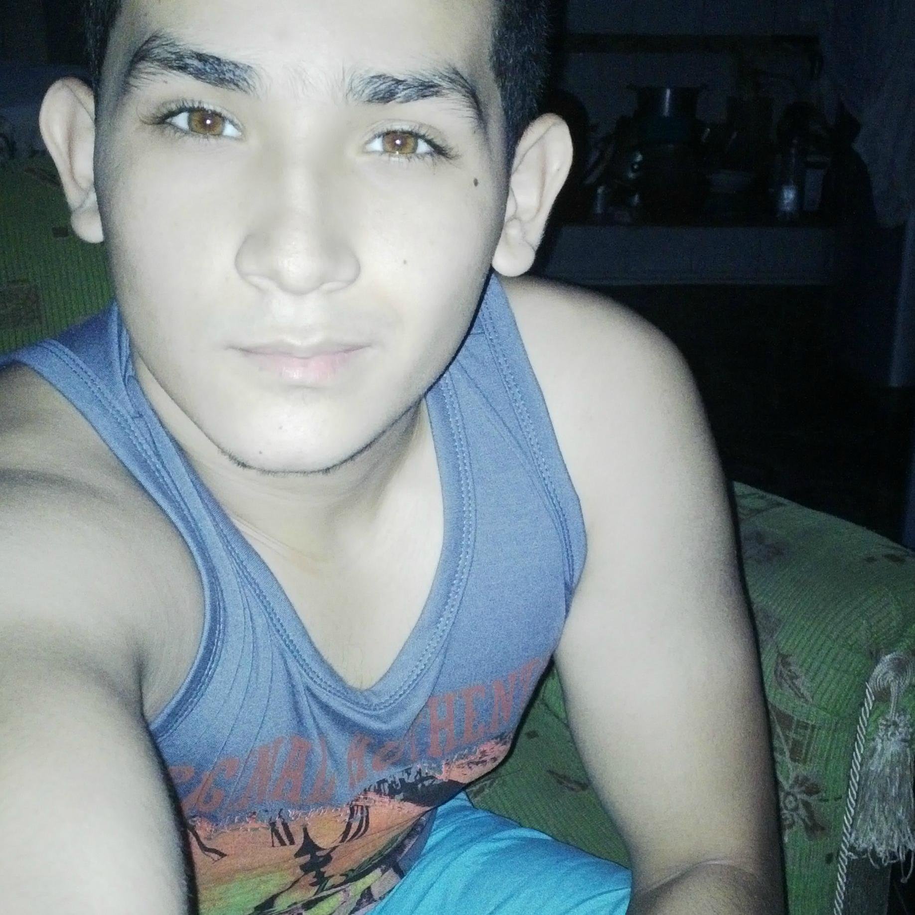 CelosoTwitero's profile picture. Quieres un seguidor? Sigueme & te sigo, Recoherente