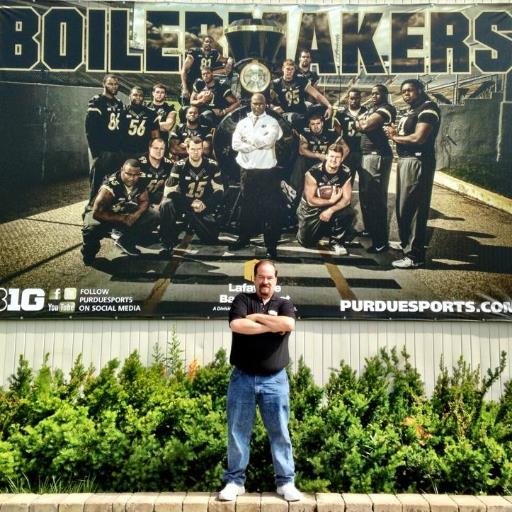Host of the Big Ten Treasure Hunter show on the Big Ten Network. Owner of a Electrical Rep Firm.
