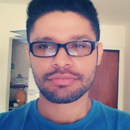 Perfeccionista,Amante Da Vida.. Vivo a mercê de um transtorno bipolar,só me conhecendo para me entender. O restO desculbra ....*-*