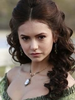 It is agenst my vows to harm any living creature. The rightful Queen of Wonderland! #OUAT #Single #OpenRp