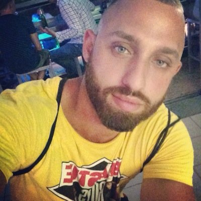 BraZilian guy living in south beach miami...enjoying life to the fullest...