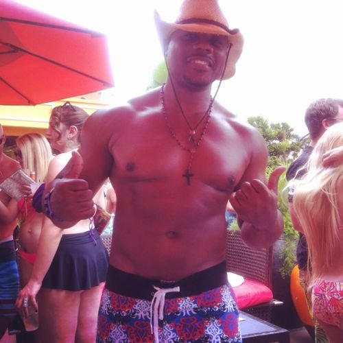 XFitRockStar's profile picture. Lawyer&#Crossfit coach. I'm also a #Jedi seduced by the dark side bc it's way cooler. I'm a good amount of bad & the right amount of so wrong. #TrainHylete team