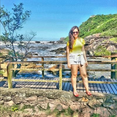 O que importa é nossa alegria

Vamos viver
E cantar
Não importa qual seja o dia..(8)