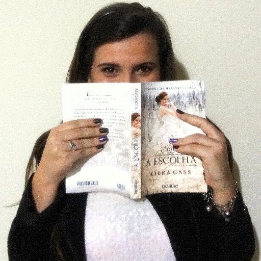 Mari, 19 anos, estudante de engenharia civil, pisciana, doida, feliz, blogueira no DR. Contato: docesresenhas@gmail.com
