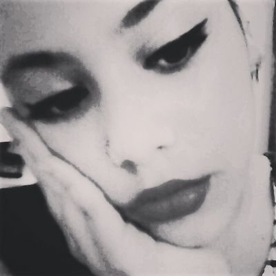 ucgen975's profile picture. 