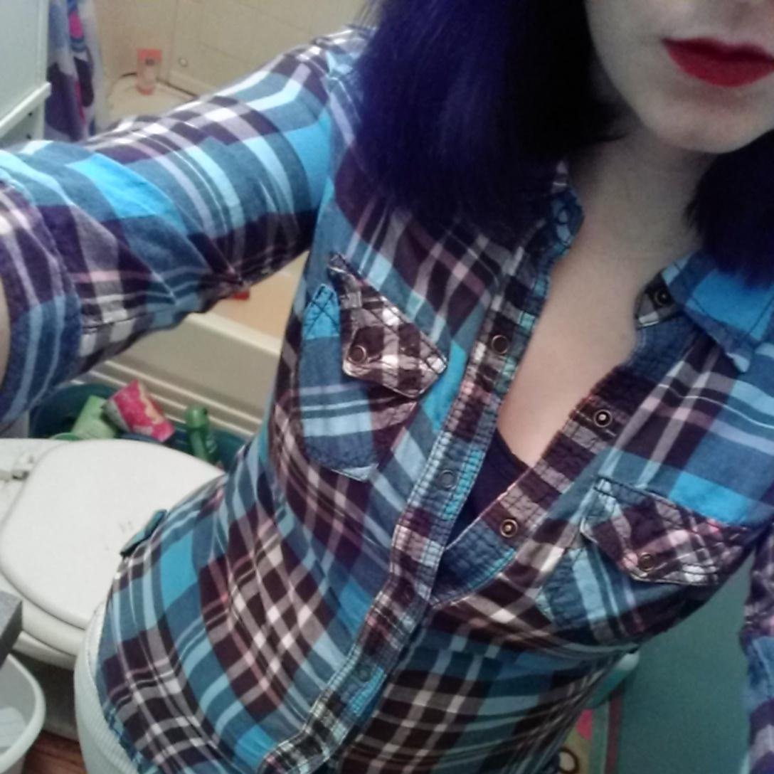#babyanon I'm a lover not a fighter. Feminist, atheist, liberal, college student. Sophie Scaife wannabe.