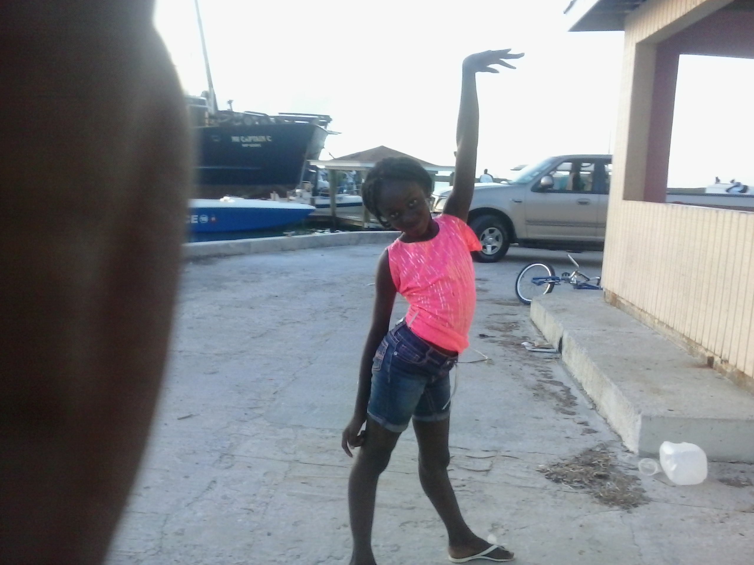 love to dance model  and my favorite song is too much by zendaya and Love to sing