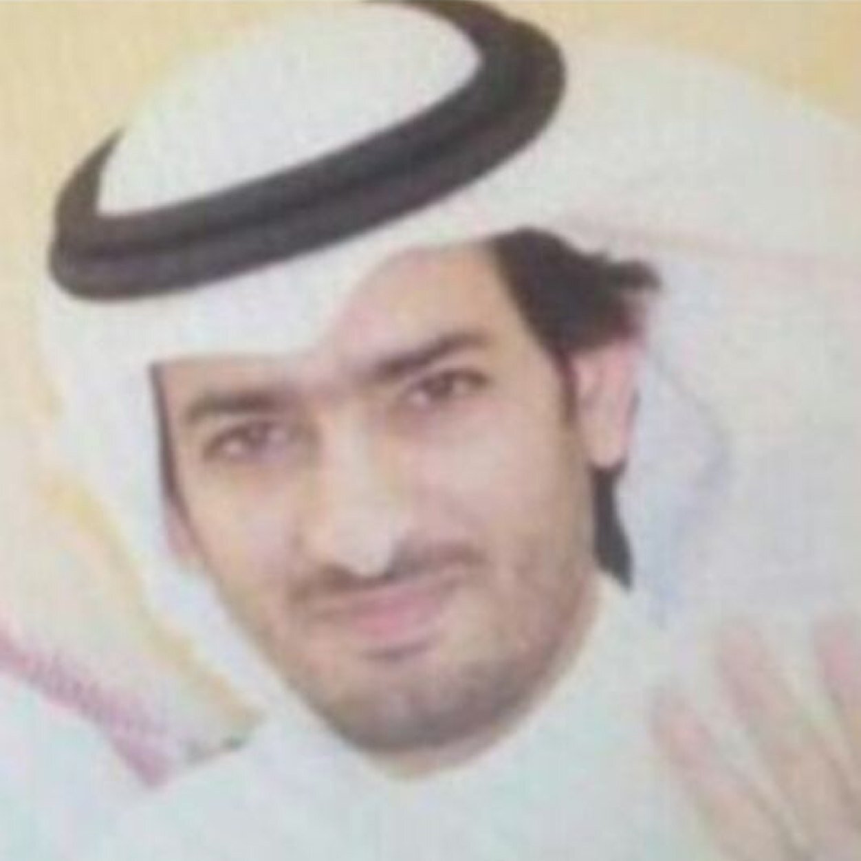 طموحيَ جداً بثقتيَ بنفسيَ ، مزاجيَ متقلبَ احياناً ، أكرهَ العنصريهَ ، ليسَ كلَ مااكتبهَ يمثلَ شخصيتيَ