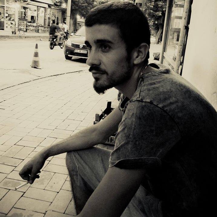 Hem Suçlu, Hem Güçlü.
Tam bir #GALATASARAY aşığı. ♥  #ultrAslan  ☺♂♀            Denizde para bende kum. #takipedenitakipederim
http://t.co/aB2YCUjfk0