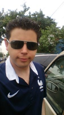 soy simpatico, sincero, romantico aveces, social
