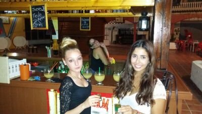 Bar de copas, chupitos y cócteles. Fiestas cada semana y ofertas diarias. El zoco, La Manga, =D
