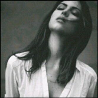 كن لنفسك كل شي.'