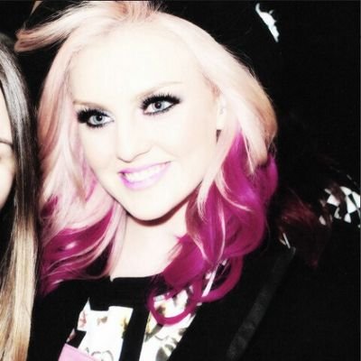 Fan Club Created For boyband One Direction. Adm: Anonymous Bitch. Directioner,Brazilian Girl.
London ... No,Wait