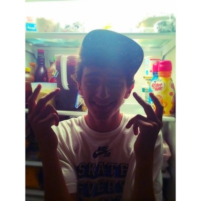 Juan_Amezcua_'s profile picture. 19 || Detroit michigan || Skateboarding is life