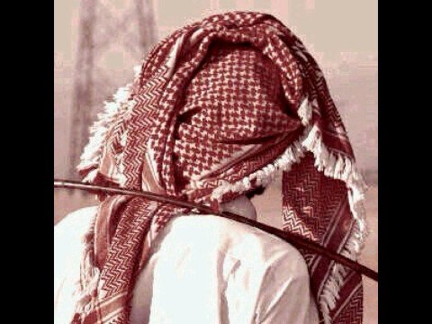 شَخص راقي وهادئ جِداً،، كَتوم فِي أغلبْ الأحيان أعشّق الأرواحْ الطيبه والتَغِريداتْ الرَاقية ومَبدأ حَياتِي الأوُل الأحِترامْ