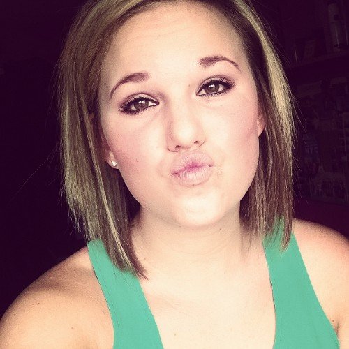 sbriley152's profile picture. We can't choose what stays and what fades away⚓SENIOR 15 snapchat- Sbriley215