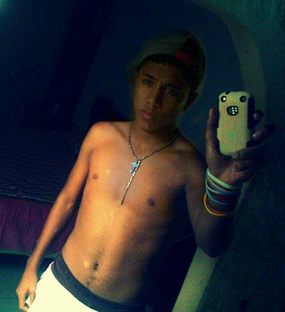 Hector Luis Cr Tigre-            Yo Le Rio A La Vida Le Rio Al Amor Le Rio A Mis Penas  Wtspp:3013509170