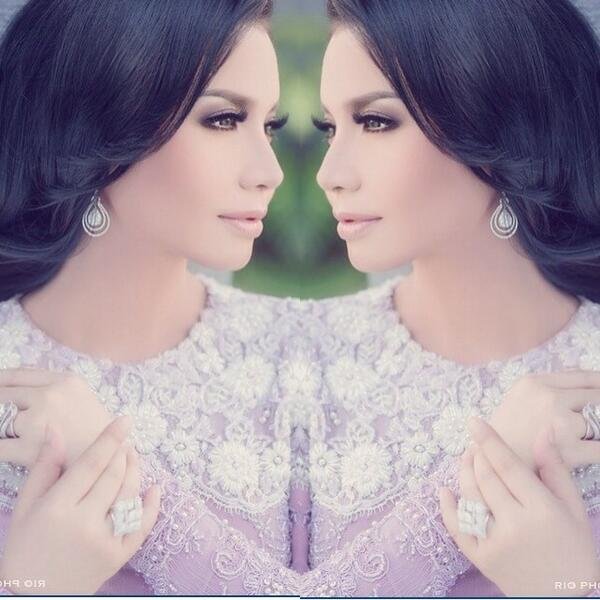 meidylia's profile picture. 18-Mei-2003 Pecinta Rossa :)