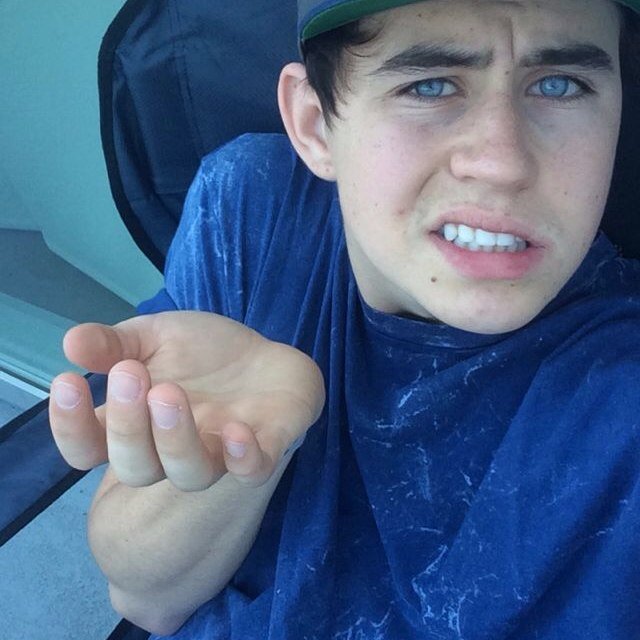 sarahbrhn's profile picture. magcon is ma life