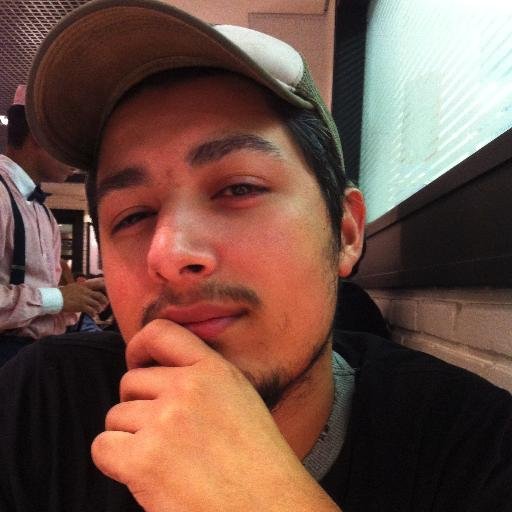 Desenvolvedor Ruby, Php, NodeJS, AngularJS. #soudev Amante do Chelsea FC e Guitarrista da banda gugs.