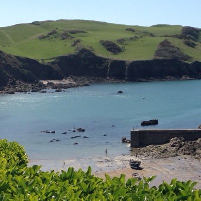 Barn conversion holiday cottages near Hope Cove, Salcombe. Welcoming all pets. Child friendly. Coastal and countryside walks from the cottages.
