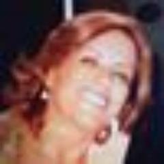 Sou esquerda com muito orgulho, educadora,política,mulher,mãe,filha,avó.